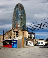 BARCELONA - between two Yards and Infinite